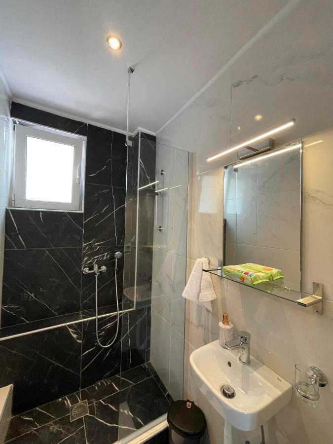Allagiannis Group Apartments Markópoulon Екстериор снимка