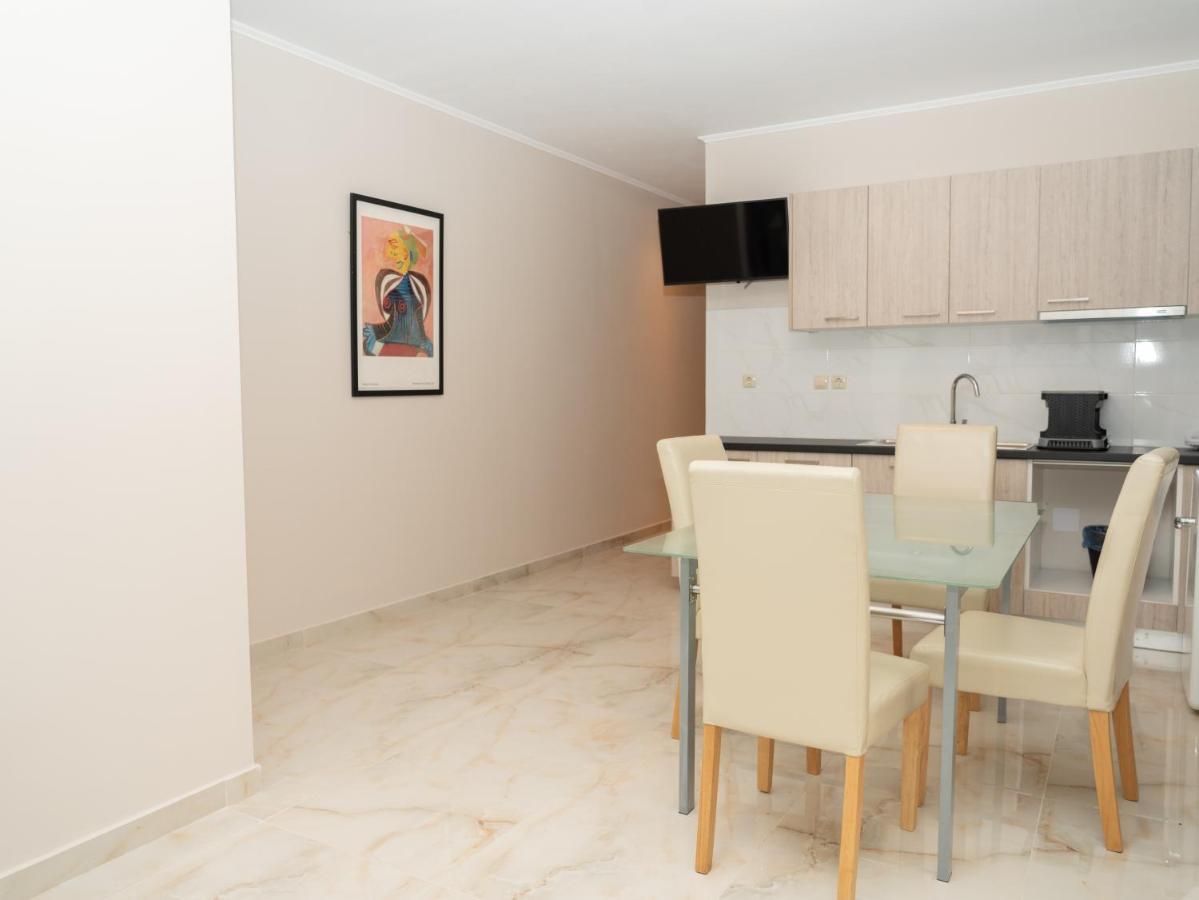 Allagiannis Group Apartments Markópoulon Екстериор снимка