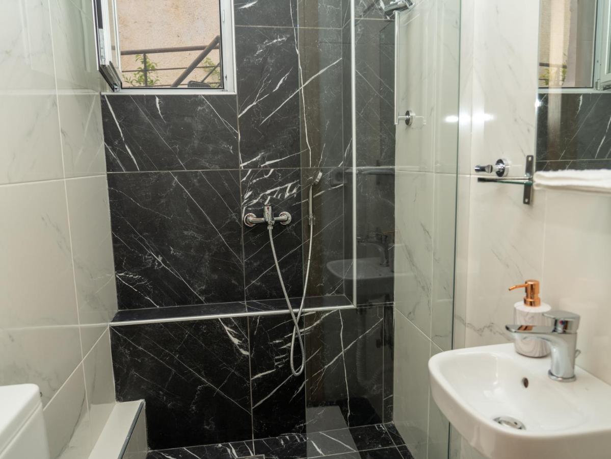 Allagiannis Group Apartments Markópoulon Екстериор снимка