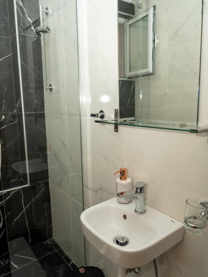 Allagiannis Group Apartments Markópoulon Екстериор снимка